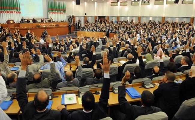 تمرير قانون الانتخابات الجديد وسط مقاطعة المعارضة