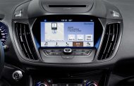 فورد يريد الواجهتين Carplay وAndroid Auto في جميع سياراته لسنة 2017