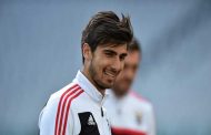 صراع بين ريال مدريد وبرشلونة على نجم الليغا
