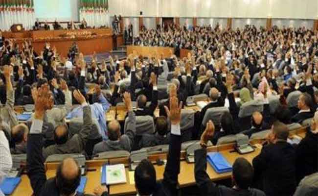 آليات الرقابة البرلمانية موجودة فعلا و محكومة بضوابط مبدأ الفصل بين السلطات
