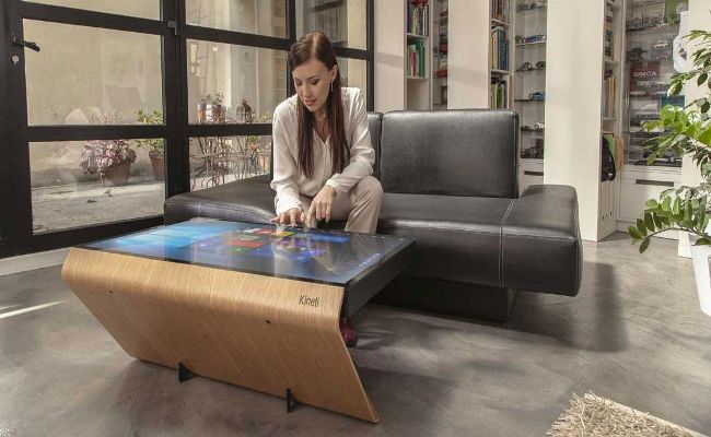 طاولة إلكترونية تدعم نظام ويندوز 10