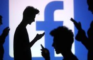 الفيسبوك سيضم كذلك أداة الملصقات والفلاتر لشبكته الاجتماعية