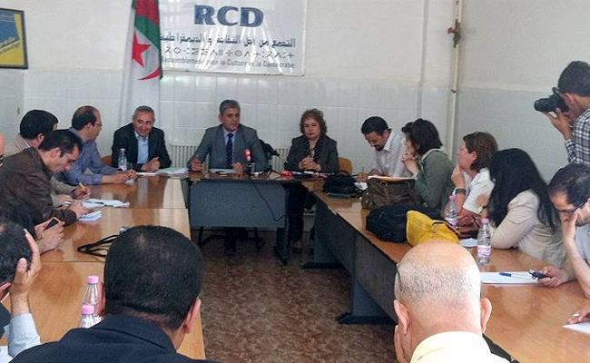 في غياب موقف مشترك تجاه الانتخابات القادمة التجمع من أجل الثقافة و الديموقراطية ينتقذ المعارضة