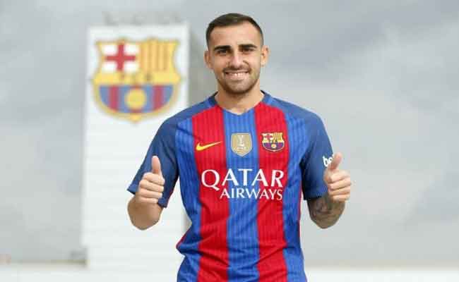 برشلونة يعلن تعاقده مع المهاجم ألكاسير