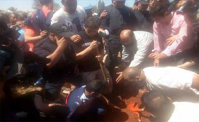 ودعت اليوم الجزائر في جنازة مهيبة الطفلة نهال إلى مثواها الأخير بمقبرة العين البيضاء بوهران