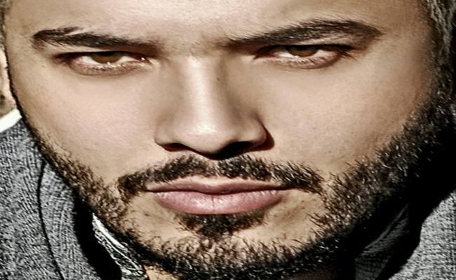 على إيقاع أغنية مبروك..رامي عياش يحتفل ب