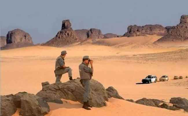 توقيف 3 مهربين و حجز 59.80 طن من المواد الغذائية موجهة للتهريب بعين قزام و تيمياوين