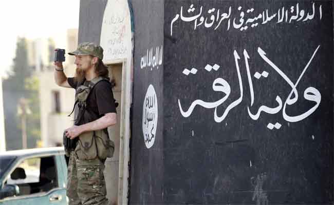 داعش تكفر أبرز العلماء المعروفين وتتهمهم بموالاة