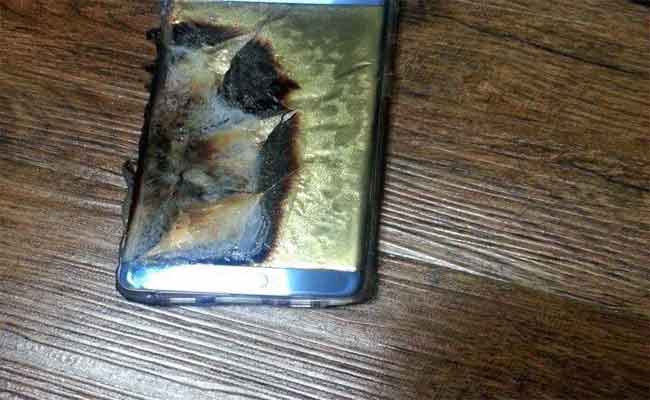 سامسونج تطالب باسترجاع جميع هواتفها الذكية