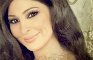 اليسا تطالب جمهورها بانتظار 