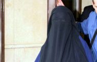 تعرض امرأة مسلمة حامل  لاعتداء من طرف رجلان متشددان ينتميان لمنظمة يمينية في برشلونة