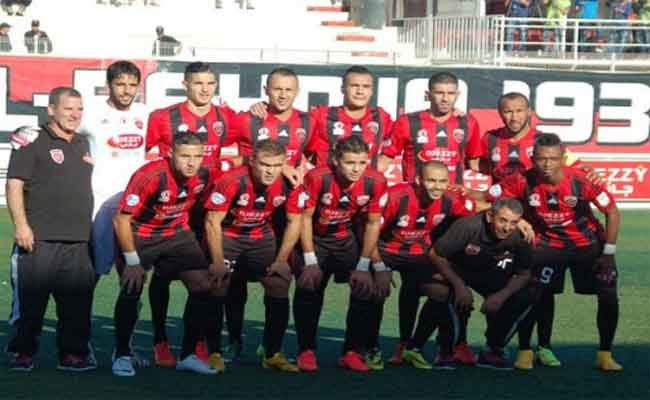 إتحاد الجزائر يواصل صدارة الرابطة المحترفة
