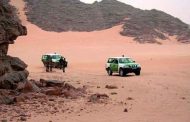 الجيش الشعبي الوطني بتمنراست و عين قزام يوقف 12 مهربا و يضبط عددا من المحجوزا