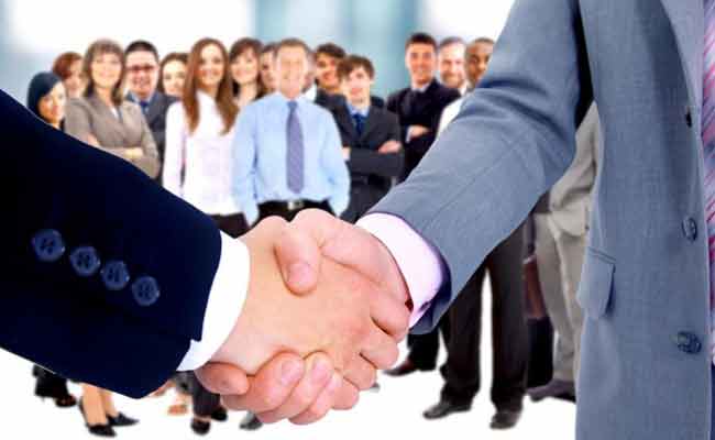 العلاقات الجزائرية التونسية: رئيس الحكومة التونسي يؤكد على السعي للحفاظ على الطابع الاستثنائي للعلاقات بين البلدين