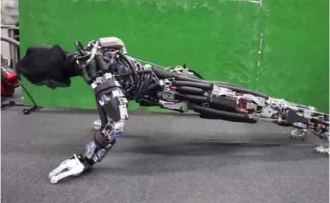 هذا الروبوت يتعرق حين ترتفع درجة حرارته