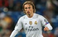 ريال مدريد يجدد عقد الكرواتي مودريتش