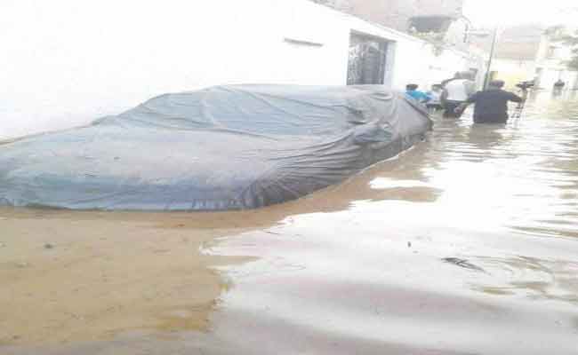 عدم تسجيل أية خسائر بشرية على إثر فيضانات الأغواط