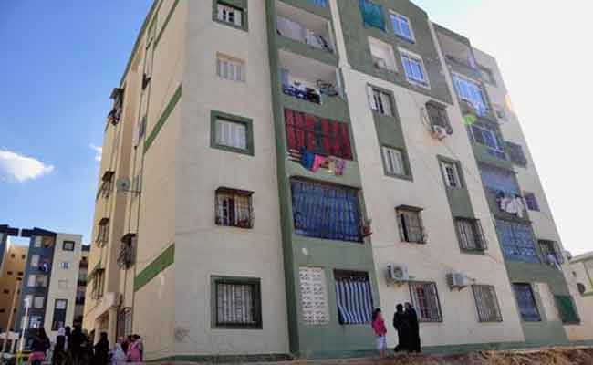 قسنطينة تعيش على وقع انتحار فتاتين من الطابق الرابع إحداهما لقيت حتفها و الثانية في حالة حرجة