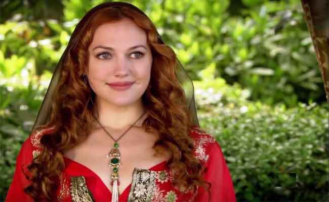السلطانة هيام ترفض ارتداء الفستان الأبيض