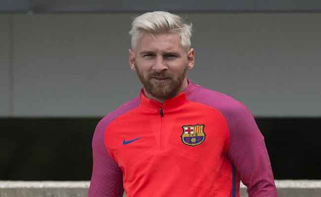 ميسي يطلب من برشلونة تحقيق حلمه