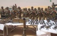 كشف الجيش الوطني الشعبي بتمنراست على مخبأ به 33 قطعة سلاح و ذخيرة
