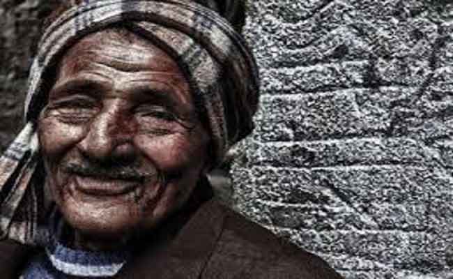 دعم نفسي في زمن التقشف / خويا الزوالي نحي هاد صوالح  وعيش مليح وخا لبلاد رايحا عكس الريح