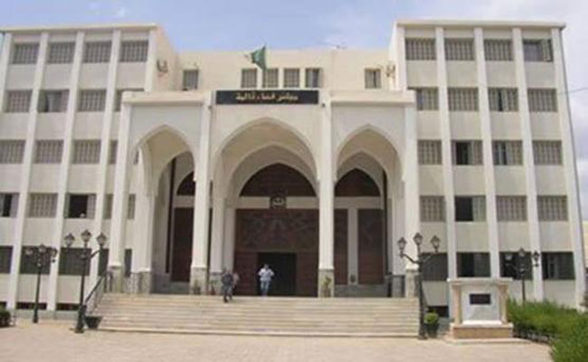 الحكم بالسجن المؤبد في حق قاتل كهل بسبب حفنة الزعرور البرّي بقالمة