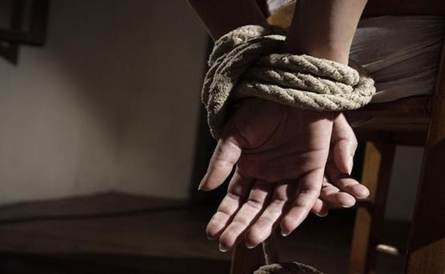 مصالح الدرك الوطني بالبليدة تحرر فتاة مختطفة و توقف المختطفين