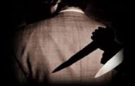 الغدر والخيانة / بعدما كان جارهُ يستقبلهُ ويكرمهُ كَوَنَ عصابة وقتل جاره الطيب وسرقهُ