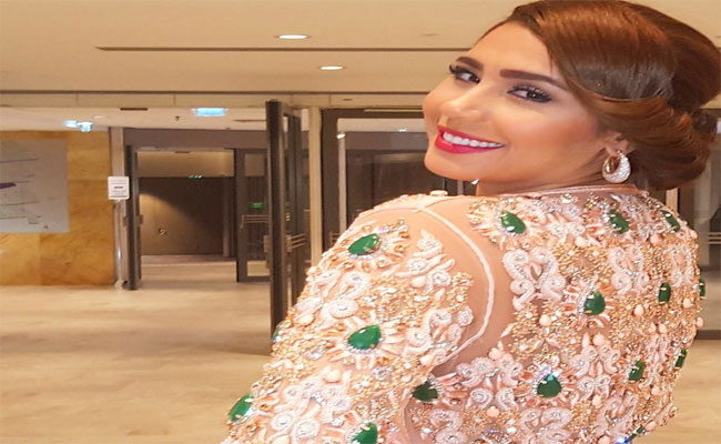 هدى سعد تغني باللهجة العراقية أمام كاميرا رندا علم