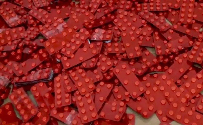 توقيف مروج مهلوسات يتحصل عليها من صيدليات البويرة بوصفات طبية مزورة و بحوزته 3280 قرص