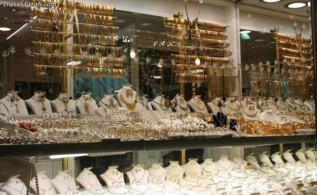 النطق بالحكم في حق عصابة سطت على محل للمجوهرات و استولت على ما قيمته مليارين من الذهب على طريقة أفلام الأكشن بالبويرة