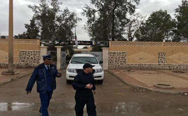 سماع دوي انفجاريين متتابعين داخل متوسطة مالك بن نبي ببشار نتيجة تفكيك قنبلة