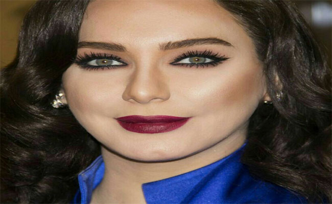 سلاف فواخرجي تتوج بجائزة عالمية في الهند