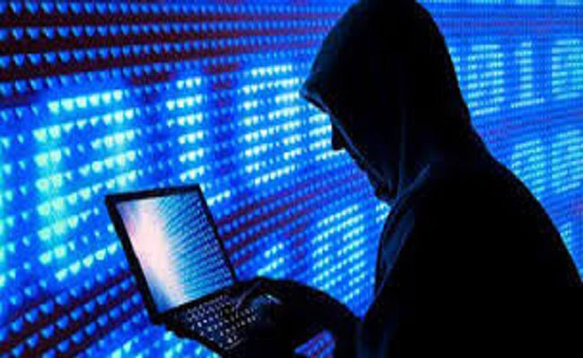 دونالد ترامب استعانة بأباطرة القرصنة الروس للفوز بانتخابات الرئاسية الامريكية