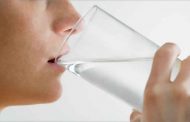 5 اسباب ستدفعك لشرب الماء الساخن على الريق