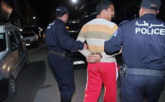 المصالح الأمنية بولاية البيض تحجز بندقيتي صيد و ذخيرة حية و توقف 3 أشخاص متورطين