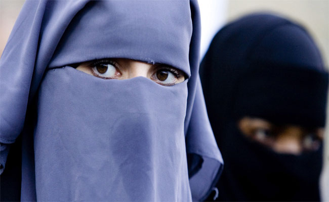 السلطات المغربية تمنع المتاجرة في النقاب
