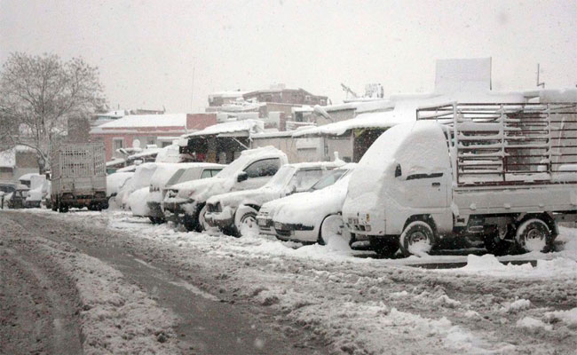 إعلان 60 منطقة عبر الوطن معرضة للعزلة بسبب الاضطربات الجوية