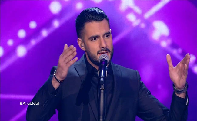 يعقوب شاهين يرفع علم فلسيطين للمرة الثانية على مسرح أراب ايدول بعد محمد عساف