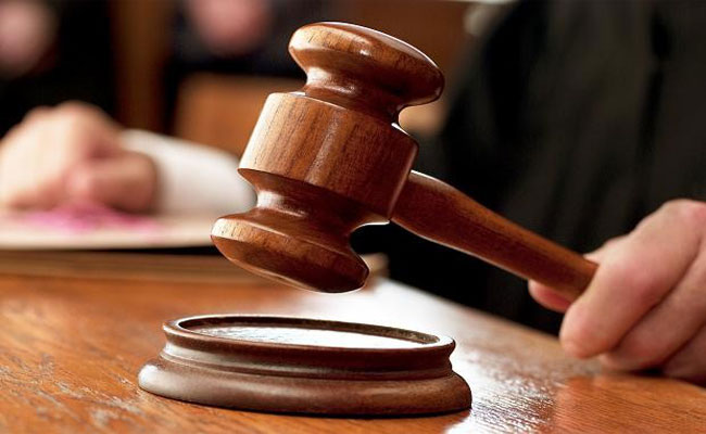 التحقيق مع إطاران بمفتشية أملاك الدولة متهمان بسرقة 1000 قارورة خمر بولاية باتنة !