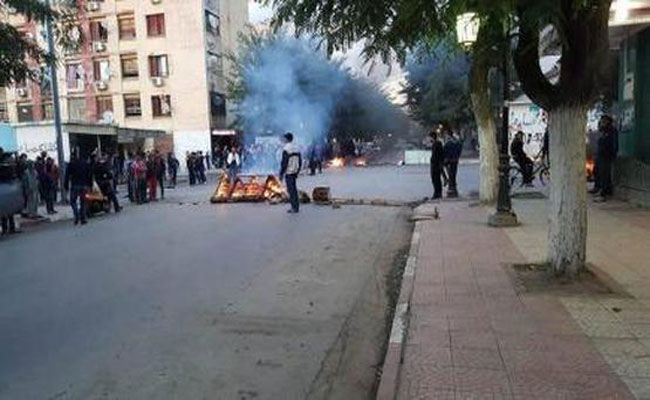 حالة من الفوضى و التخريب على إثر مقتل قاصر بالأربعاء في ولاية البليدة