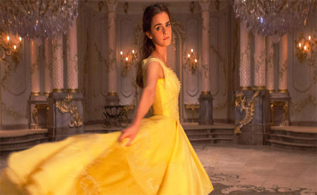 Beauty and the Beast في العرض الأول ل الجميلة تتألق مع الوحش