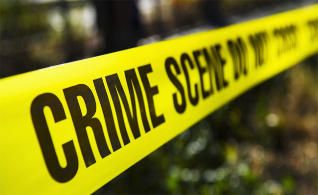 جريمة قتل بشعة : شرطي يقتل شخصين و يصيب ابنته و يحاول الانتحار بتيارات