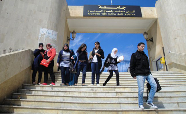 غيوم سنة بيضاء ترخي سدولها على طلبة كلية الحقوق بجامعة البويرة مع تواصل الاضربات !