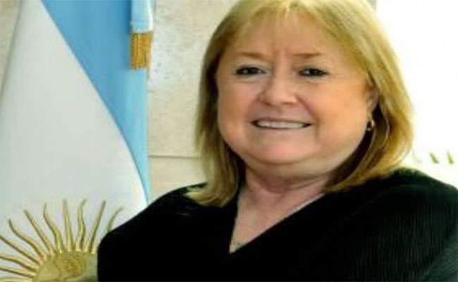 وزيرة الخارجية الأرجنتينية في زيارة للجزائر على رأس وفد هام