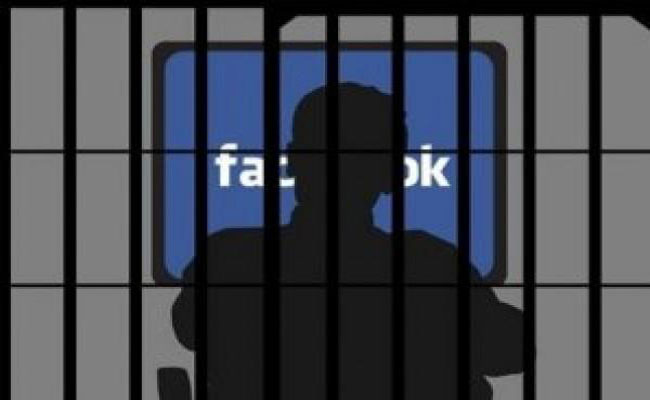 الحكم بسنة حبسا نافذا في حق شاب استدرج قاصرتين عبر الفايسبوك باسم مستعار و سلبهما أموالا و مجوهرات بسيدي بلعباس