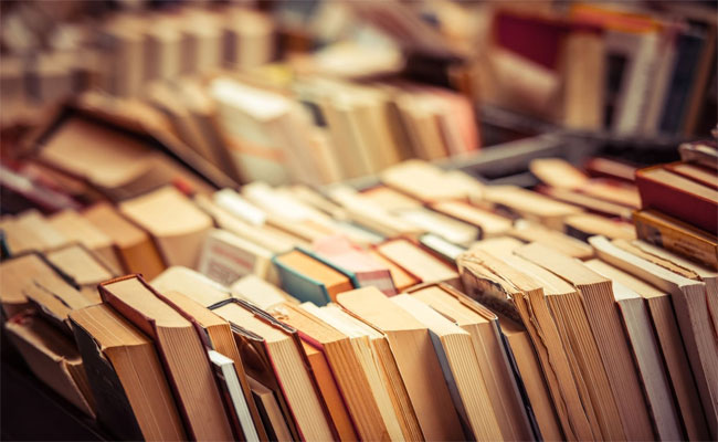 الجزائر تشارك في معرضين دوليين للكتاب في كل من باريس و تونس