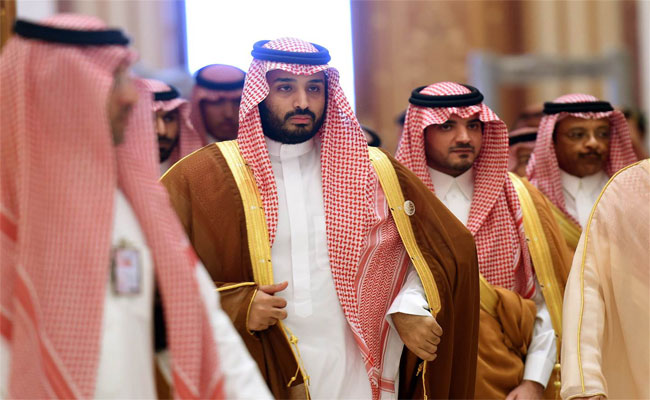 صحيفة عبرية: هكذا يغير النظام السعودي الجديد البلاد