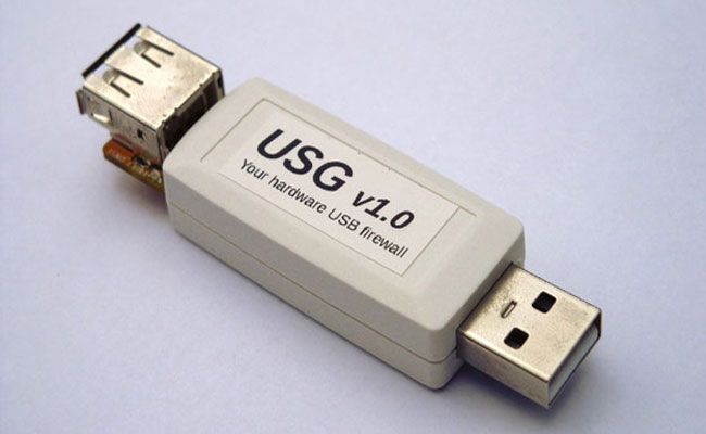 جدار حماية على شكل USB لفحص الأجهزة USB